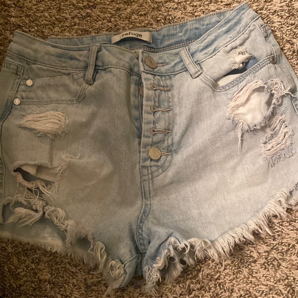Refuge demon shorts